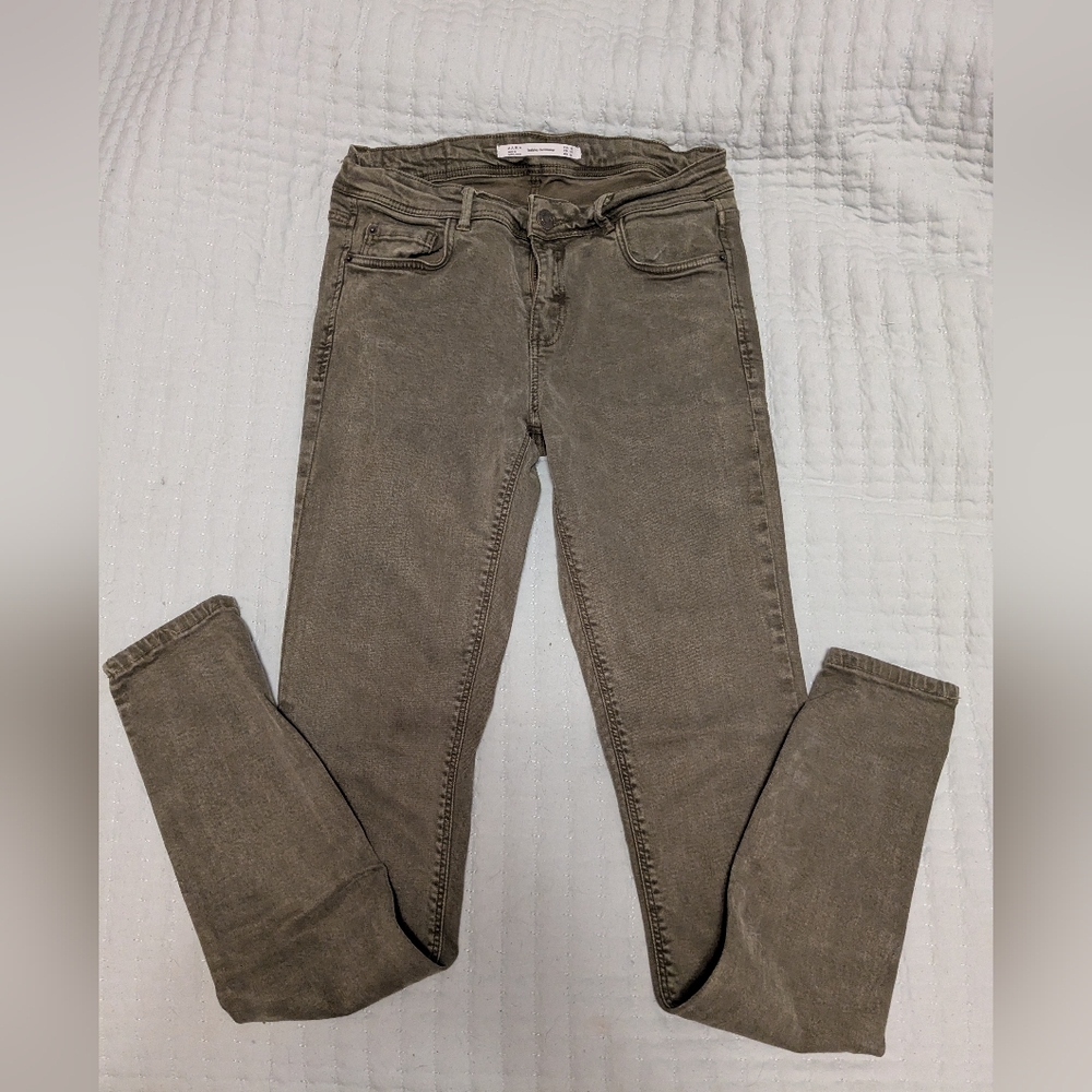 Zara Trafaluc Denimwear-Women's dark olive Skinny Jeans, size 6